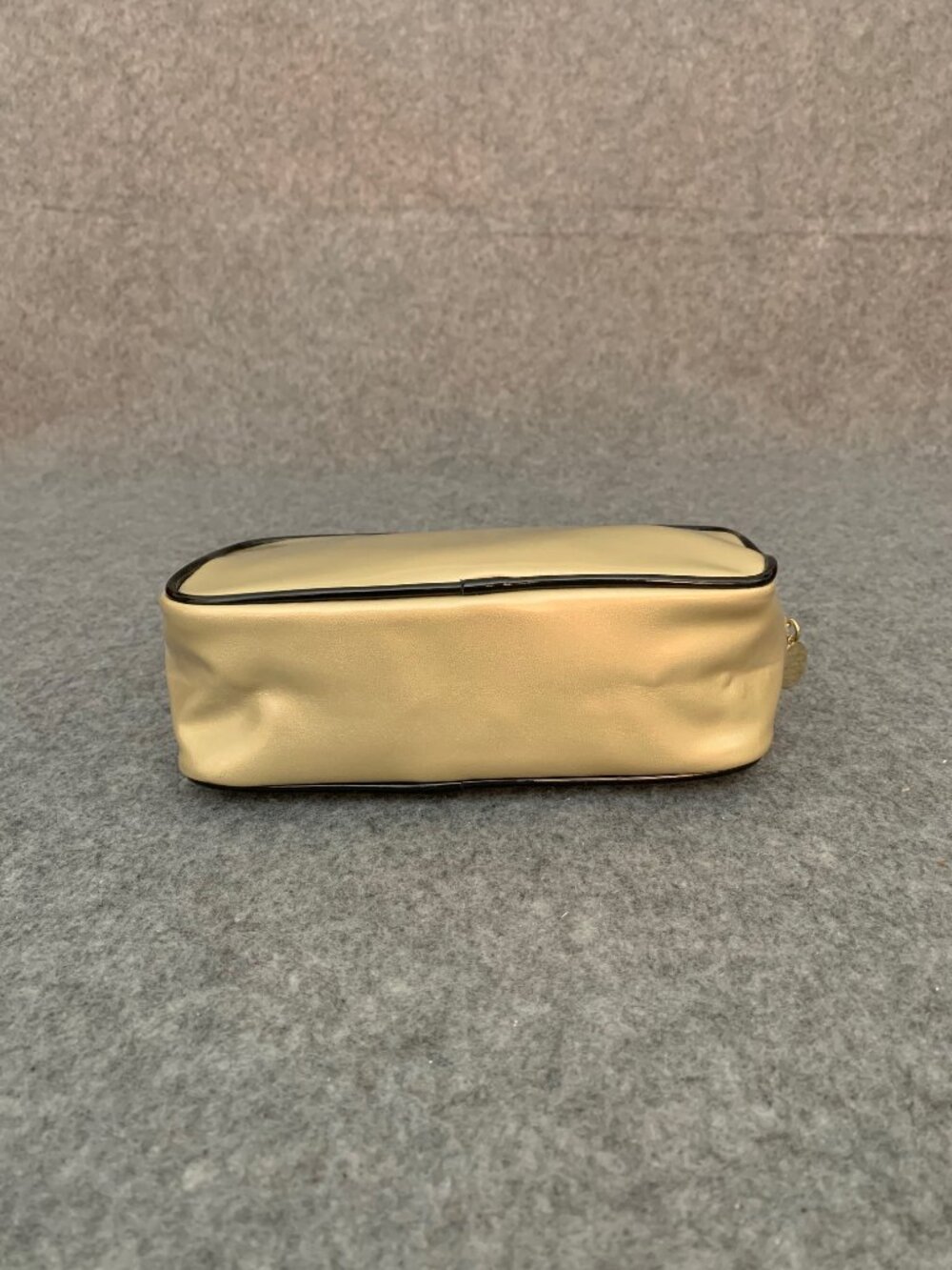 Yves Saint Laurent YSL Beaute Travel Toiletry Cosmetic Top Zip Closure Bag - Picture 8 of 8